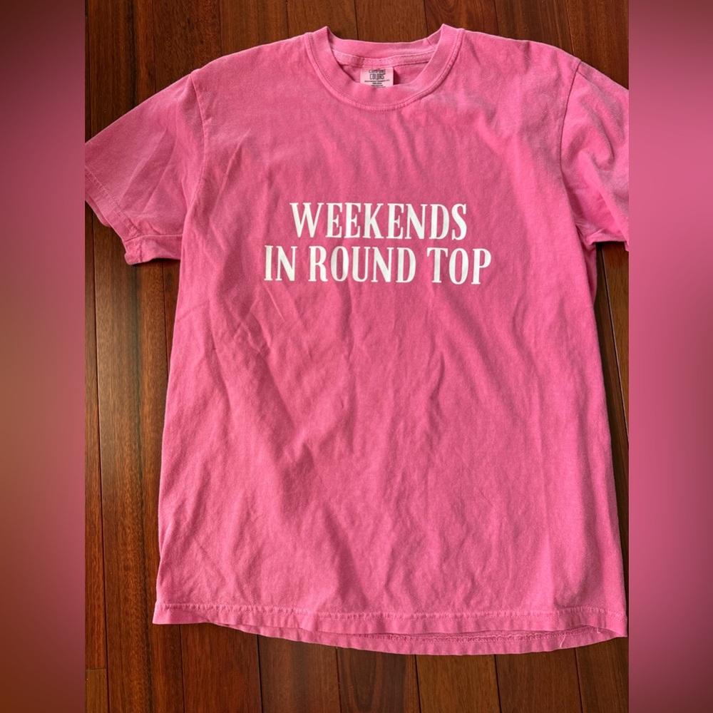 Weekends In Round Top Graphic Tee T Shirt Comfort Colors SZ M Barbie Pink Bust40